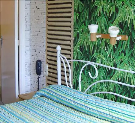 Hotell Les Myrtes 2*